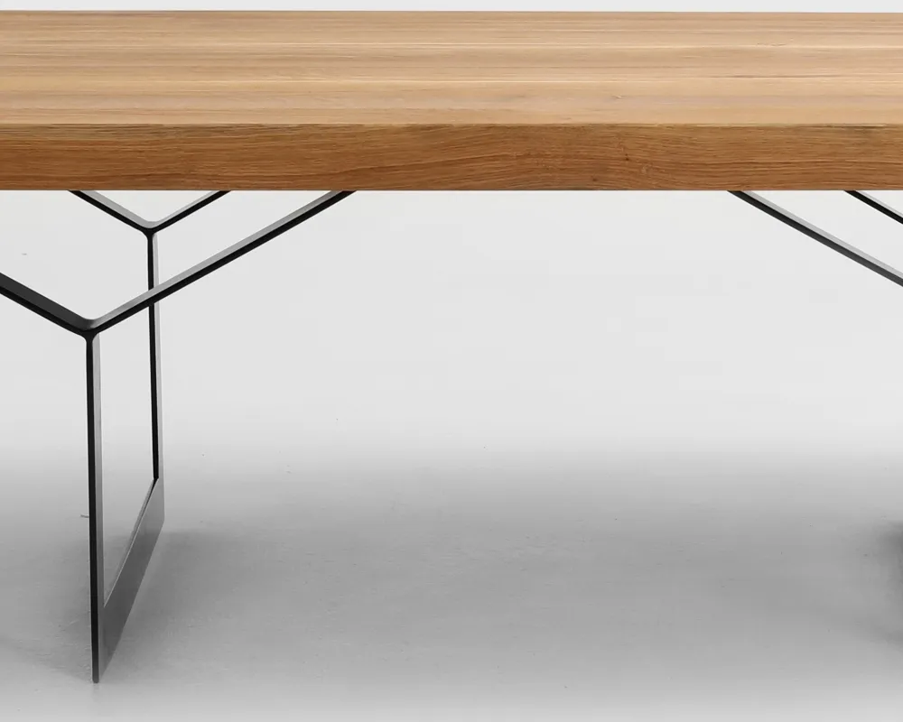 Stůl na kovových rámech do jídelny 140 Longo Solid Wood