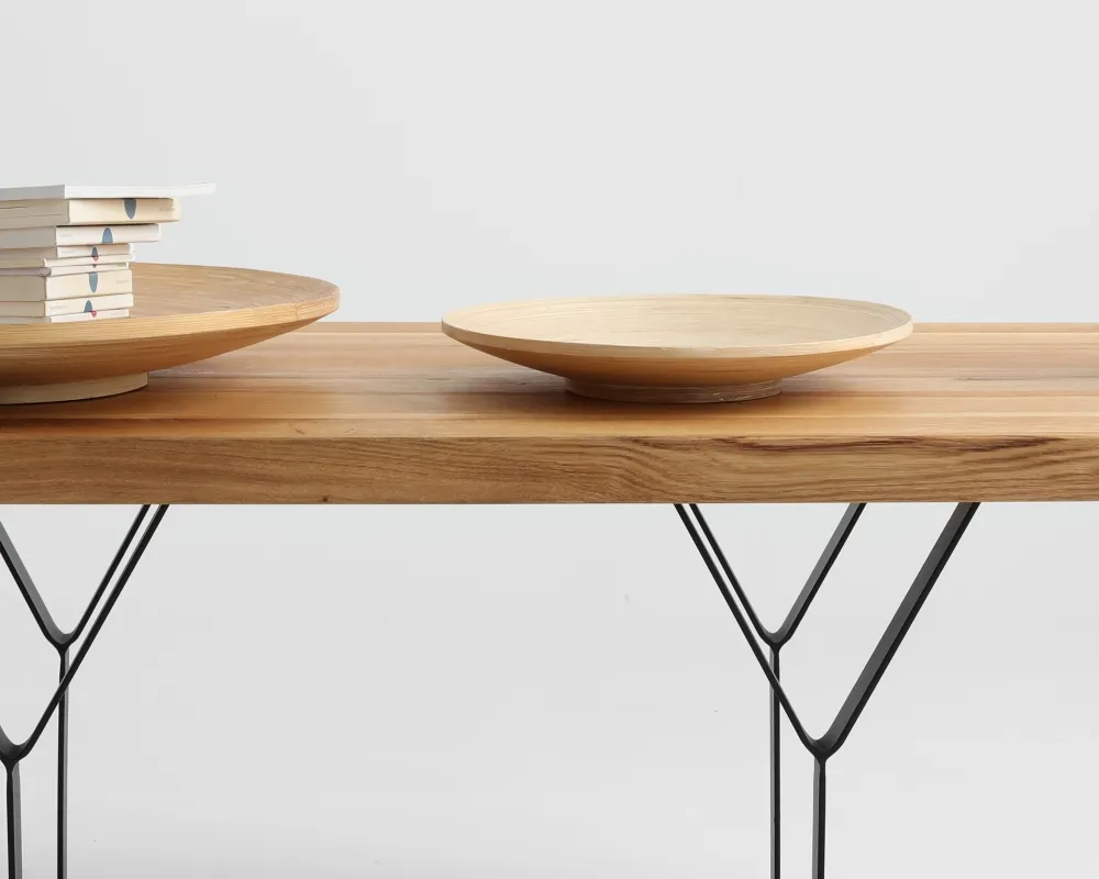 Stůl na kovových rámech do jídelny 200 Longo Solid Wood