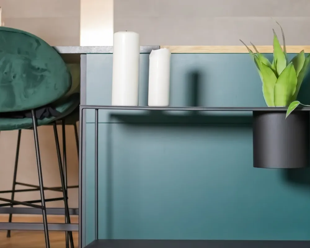 Velký stojan s květináči do obývacího pokoje Flora