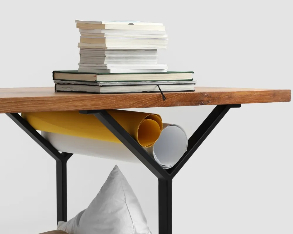 Stůl na kovových rámech do jídelny 180 Longo Solid Wood