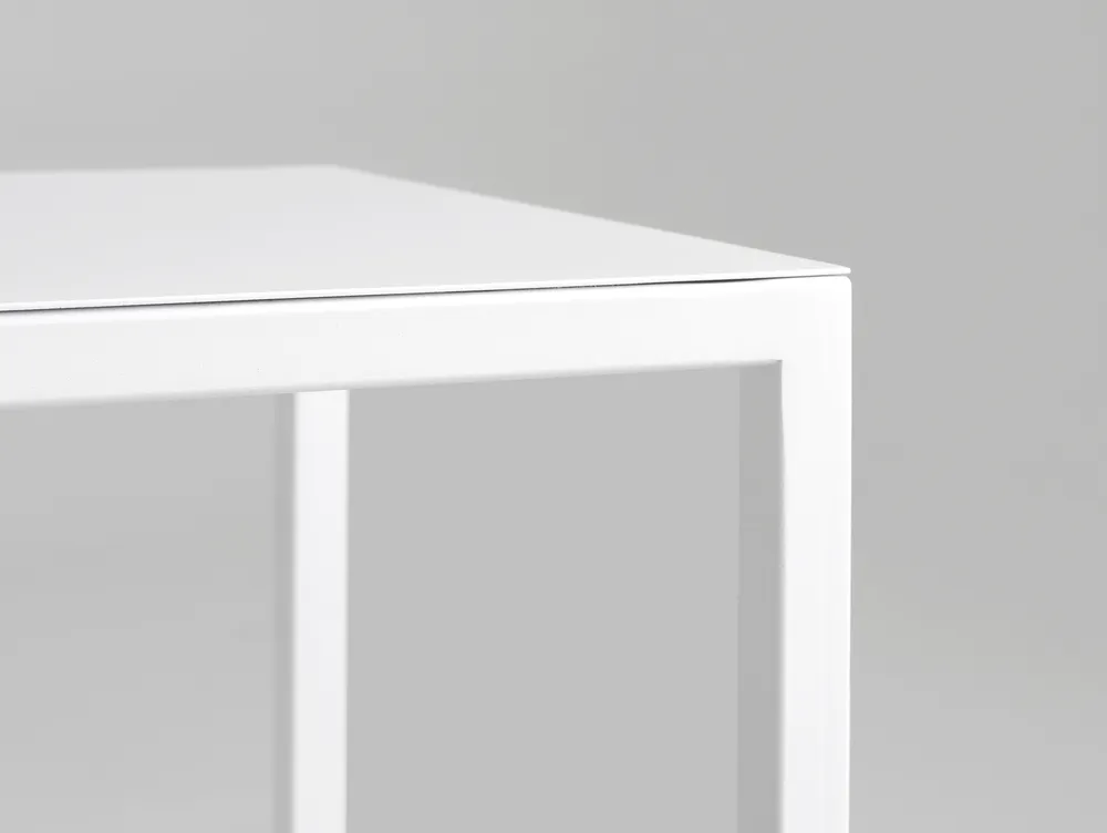 Prostorný kovový regál do obývacího pokoje Hyller 100x75