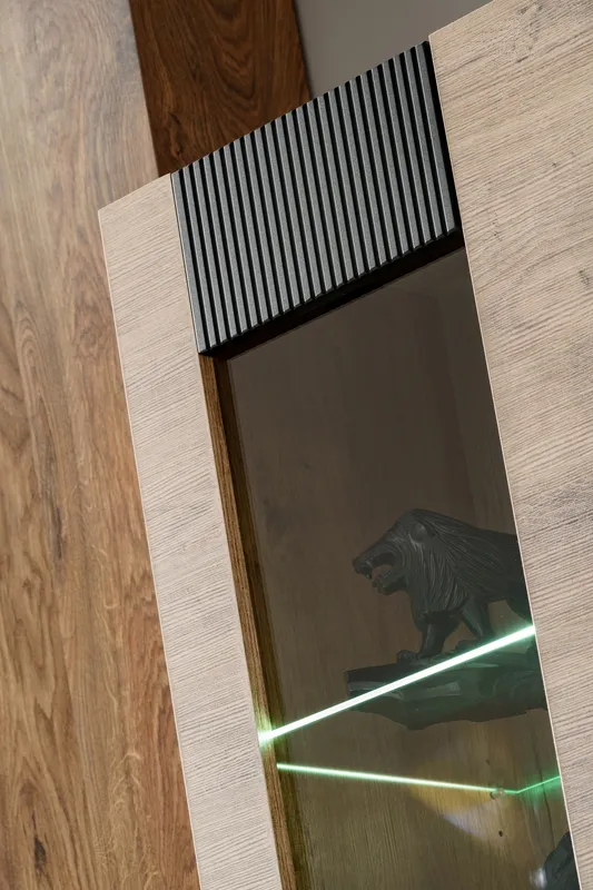 Vitrína Aron