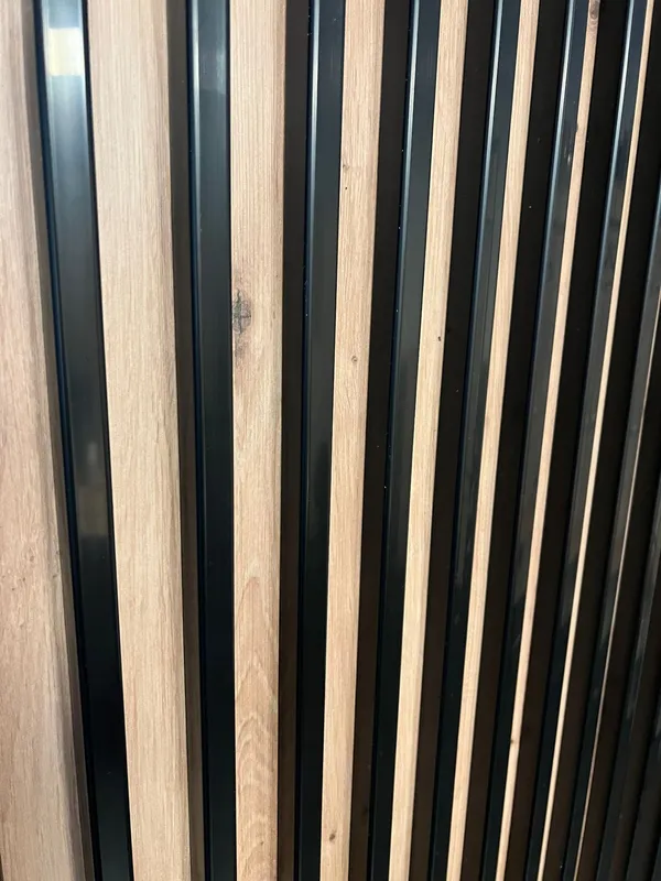 Šatní skříň s posuvnými dveřmi Sapporo 1 180, hloubka 60 cm