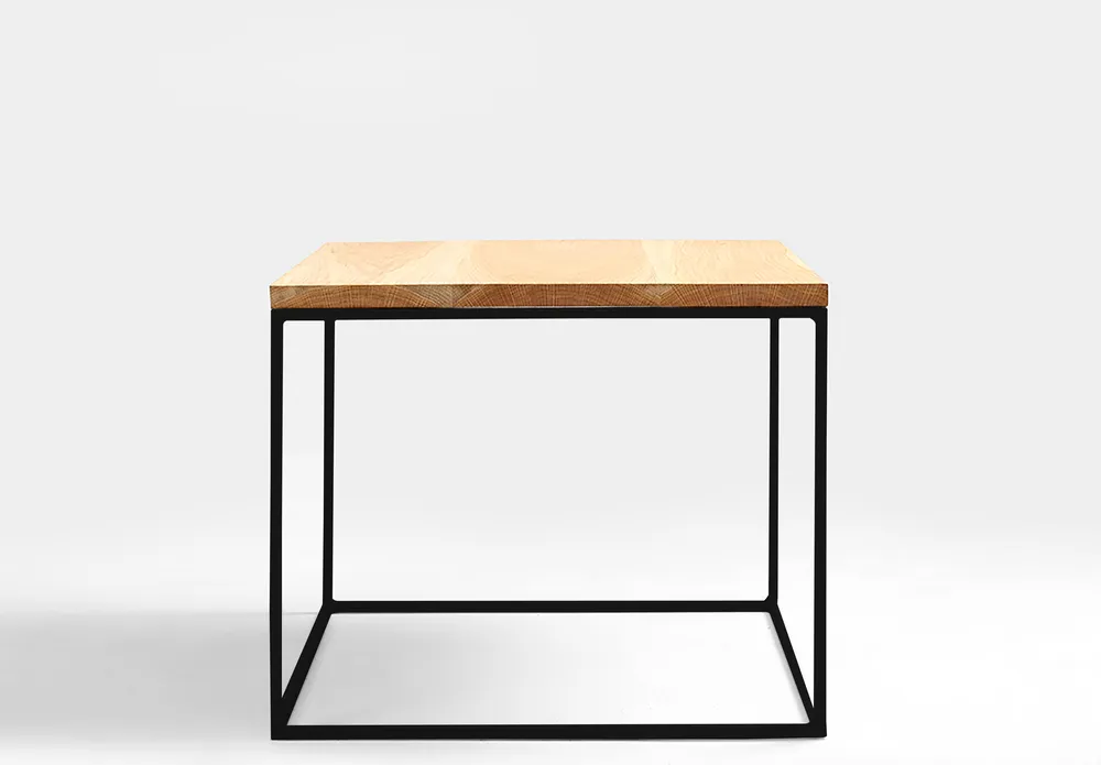 Konferenční stolek na kovových rámech do obývacího pokoje Tensio Solid Wood 50