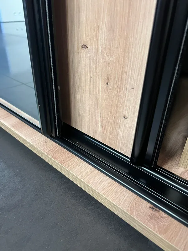 Szafa przesuwna z lustrem Sapporo 2 180 45