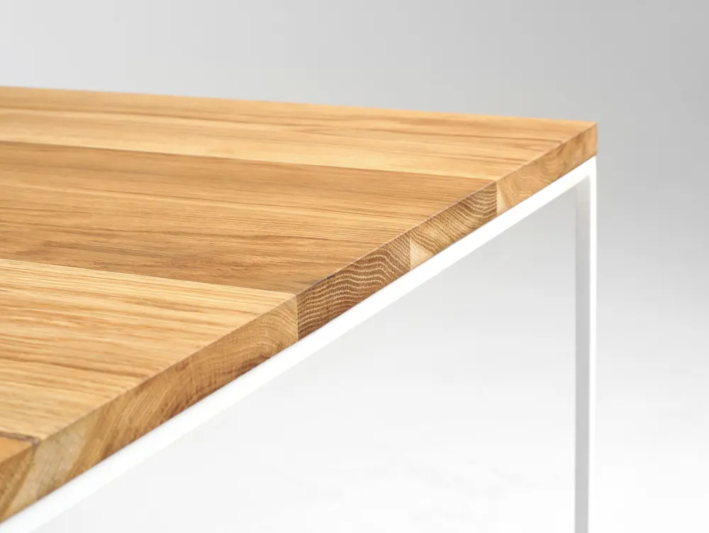 Konferenční stolek na kovových rámech do obývacího pokoje Tensio Solid Wood 100x100