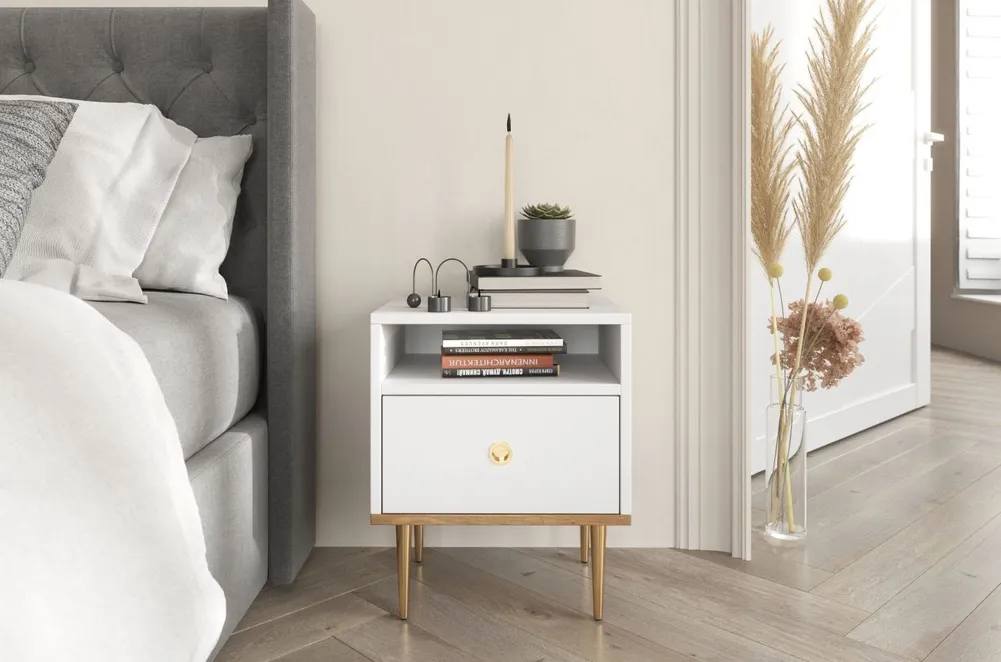 Bílý moderní noční stolek do ložnice Harmoni