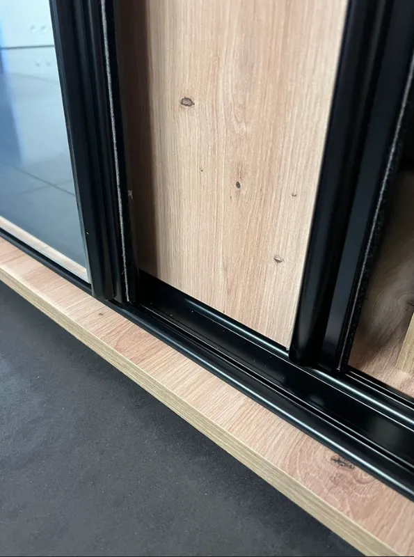 Šatní skříň s posuvnými dveřmi Sapporo 1 110 cm 45 cm