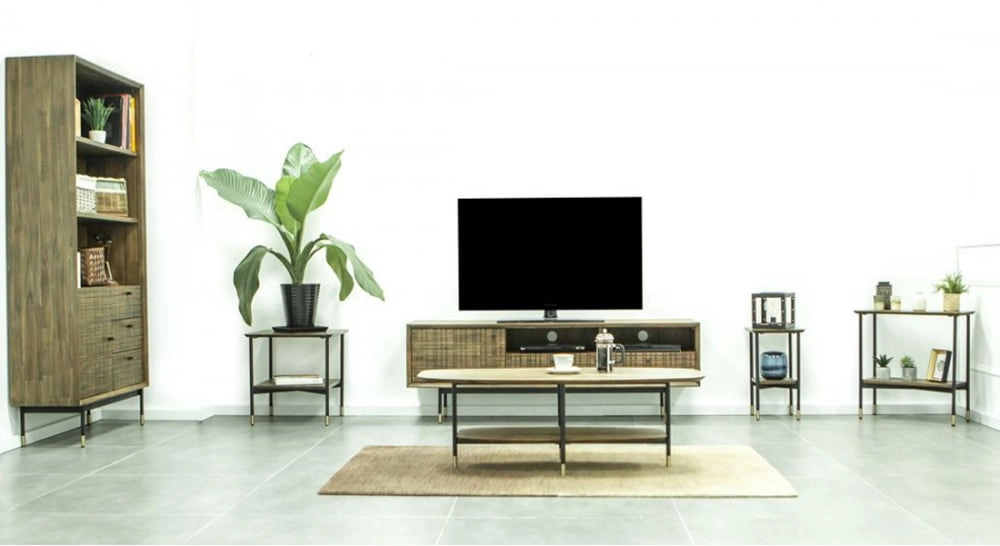 Široký TV stolek s dvířky, zásuvkami a výklenky na kovových nožkách do obývacího pokoje Maze