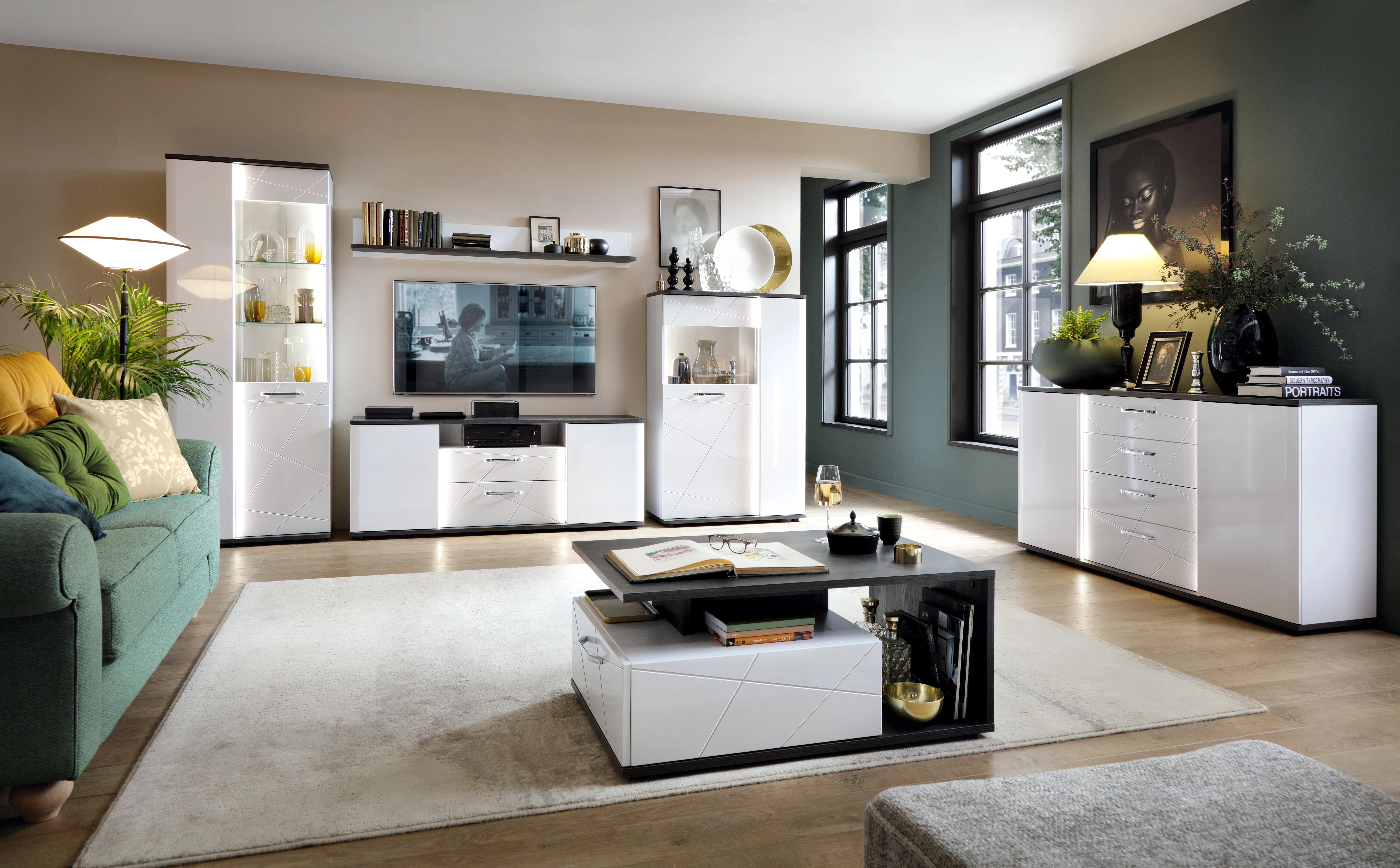 Moderní TV stolek s dvířky a zásuvkami do obývacího pokoje Venezia
