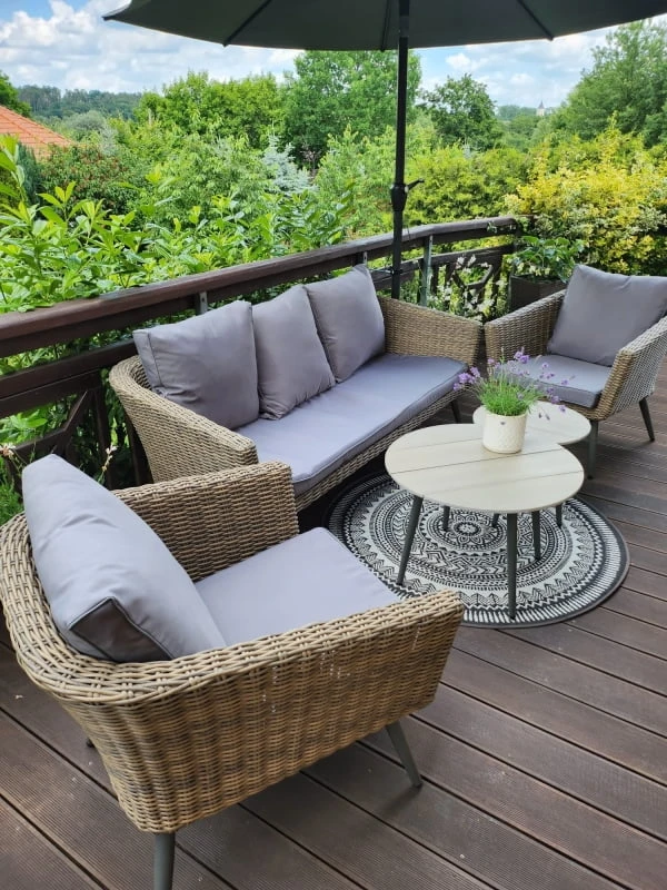 Zestaw wypoczynkowy do ogrodu z sofą i fotelami Nico