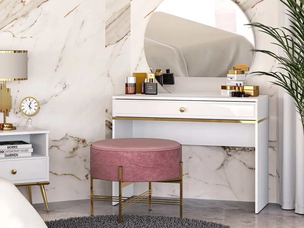 Elegantní toaletní stolek do ložnice Goldin