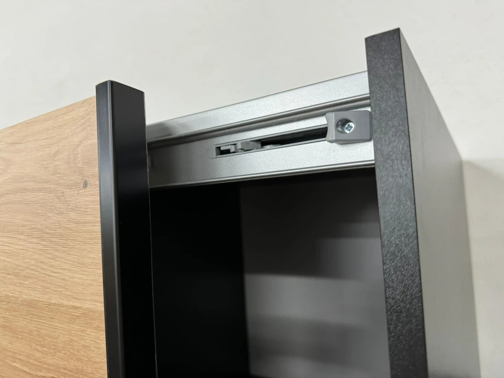 Posuvná skříň Lux 1 110