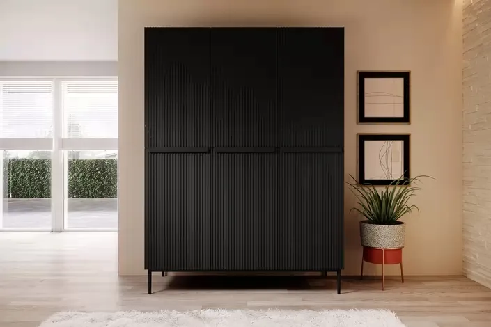 Skriňa Nicole na nožičkách 150 cm — 3