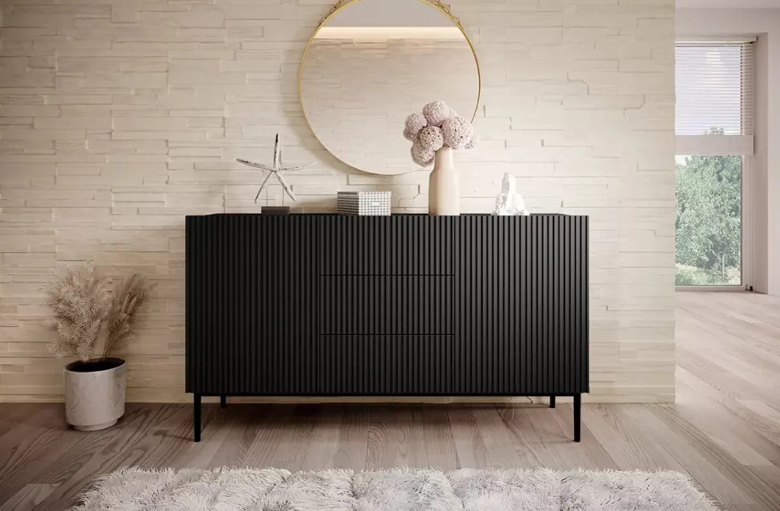 Komoda Nicole 150 s tromi zásuvkami — 2