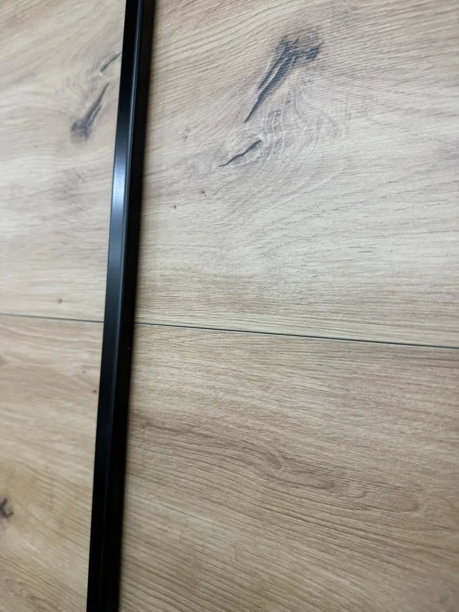 Skriňa s posuvnými dverami Lux 2 180 — 8