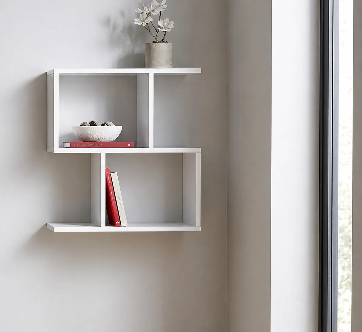 Regál Tave — 4