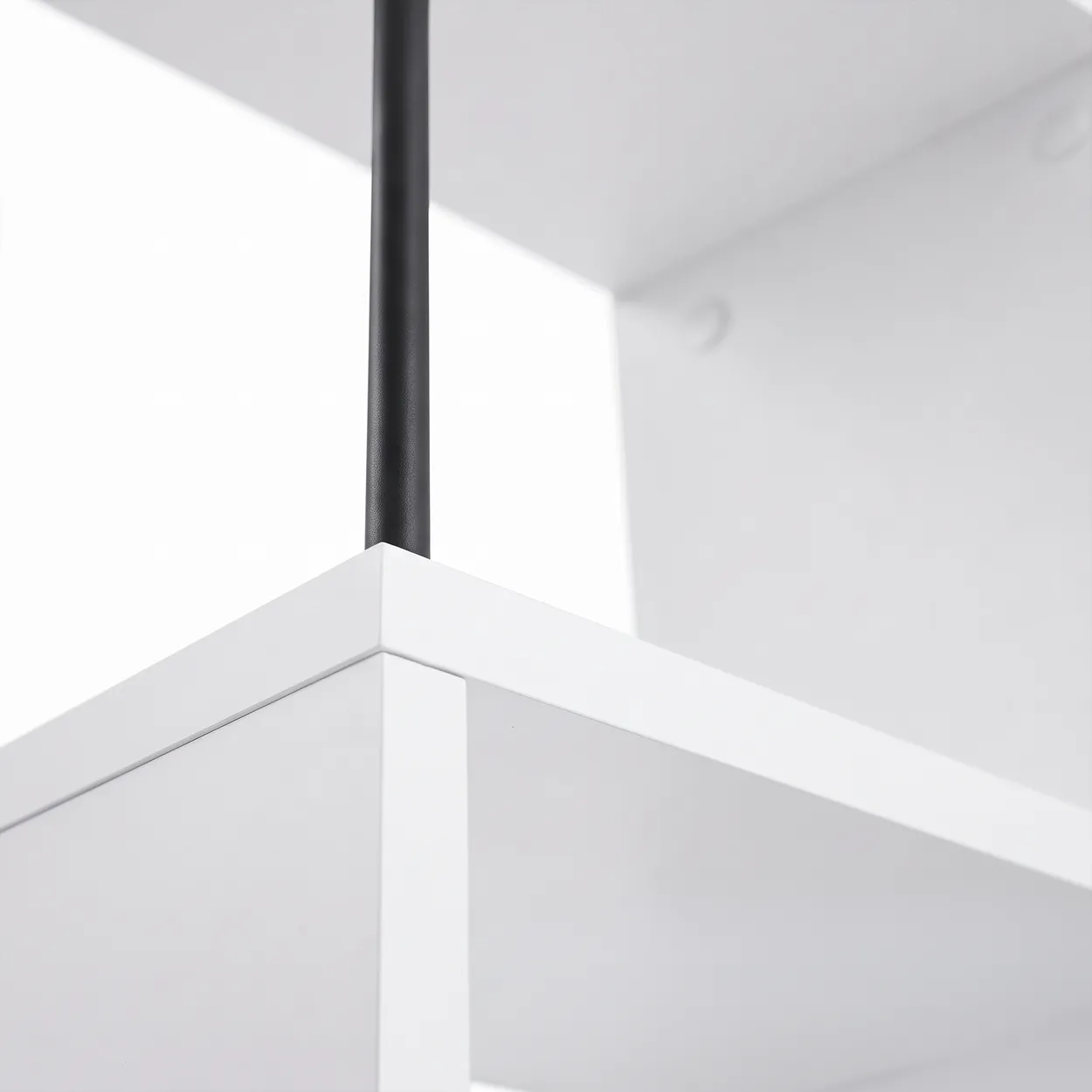 Regál Tave — 3