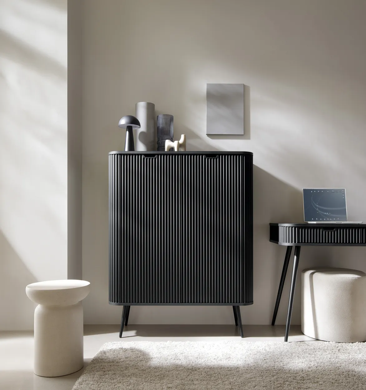 Komoda Zova čierny rám — 2