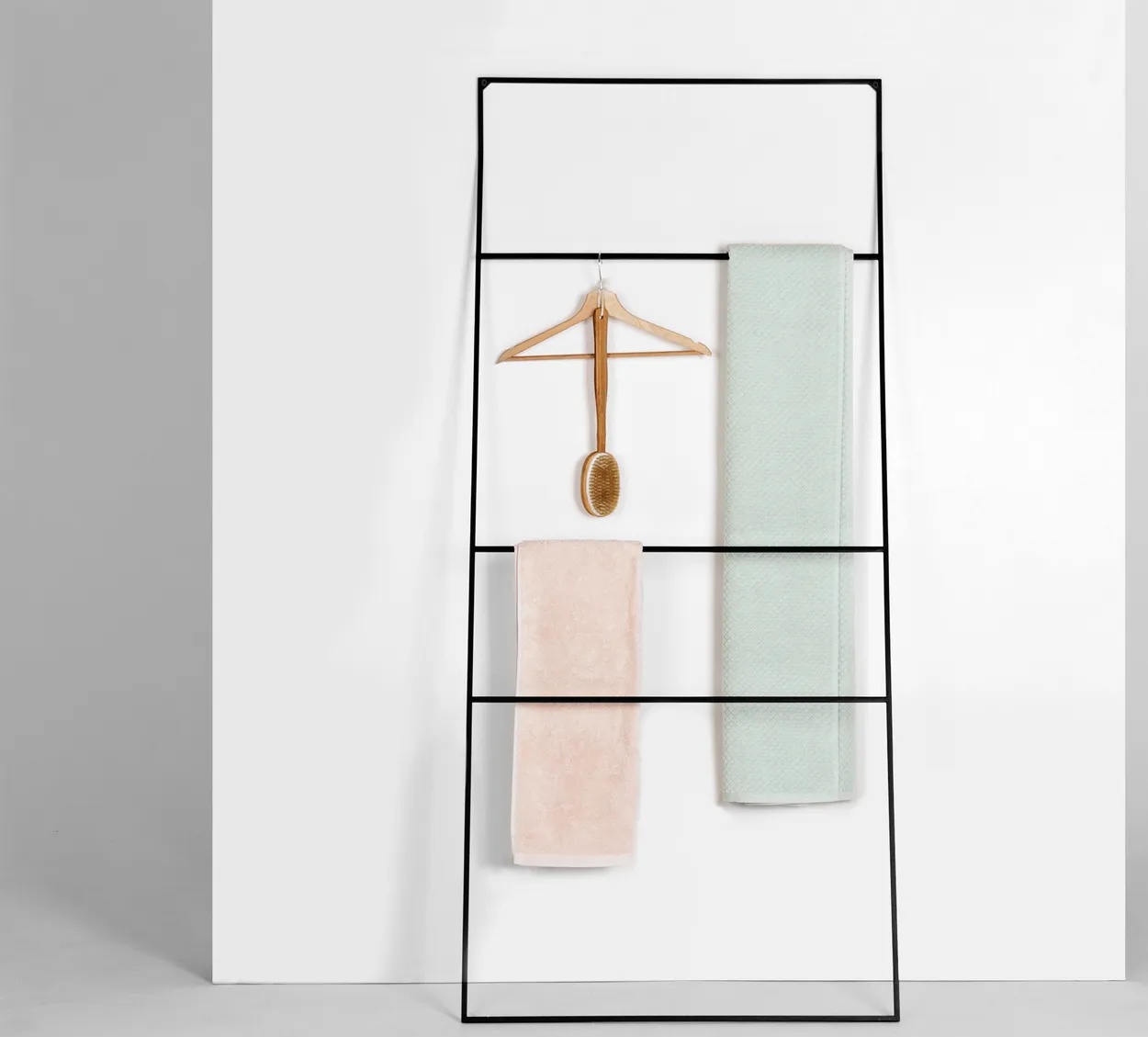 Vešiak Lemi Bath — 2