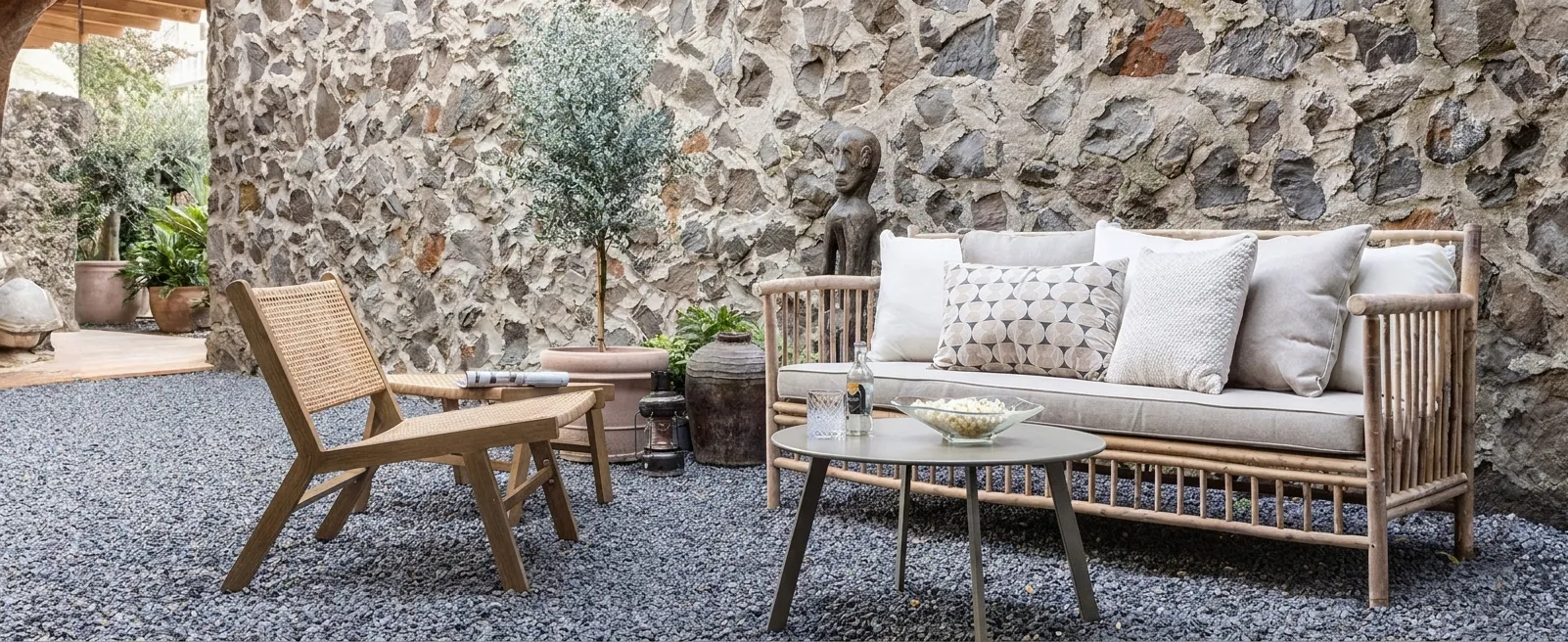 Jak zařídit malý balkon: praktické tipy na uspořádání malého balkonu