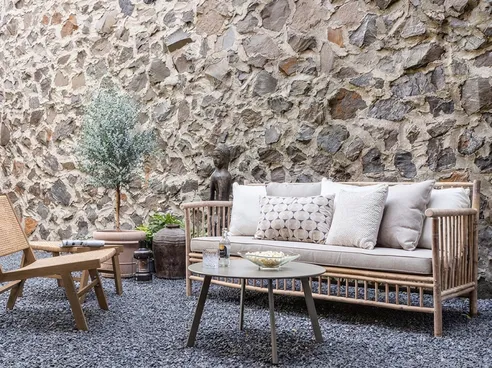 Jak zařídit malý balkon: praktické tipy na uspořádání malého balkonu