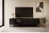 Elegantní TV stolek s frézovanými čely a výklenkem na kovových rámech do obývacího pokoje Ash 200